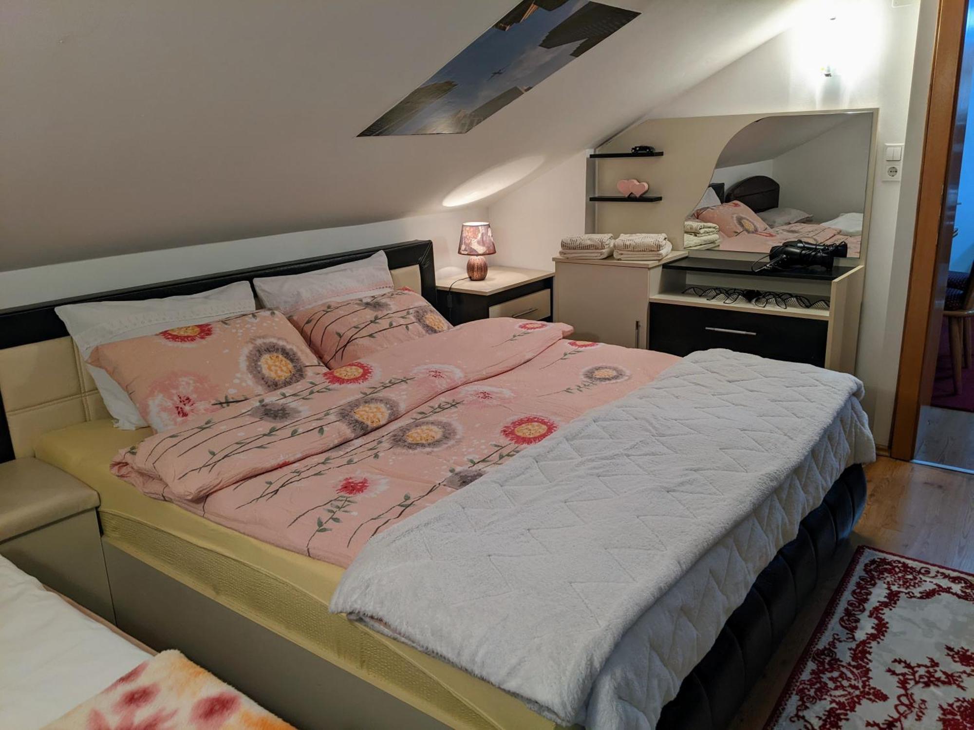 Bihać Apartmani Hrastik חדר תמונה